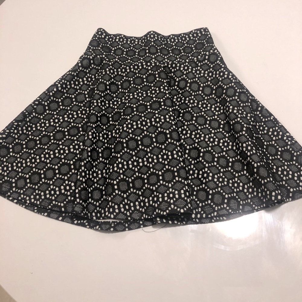 Black MINI skirt!